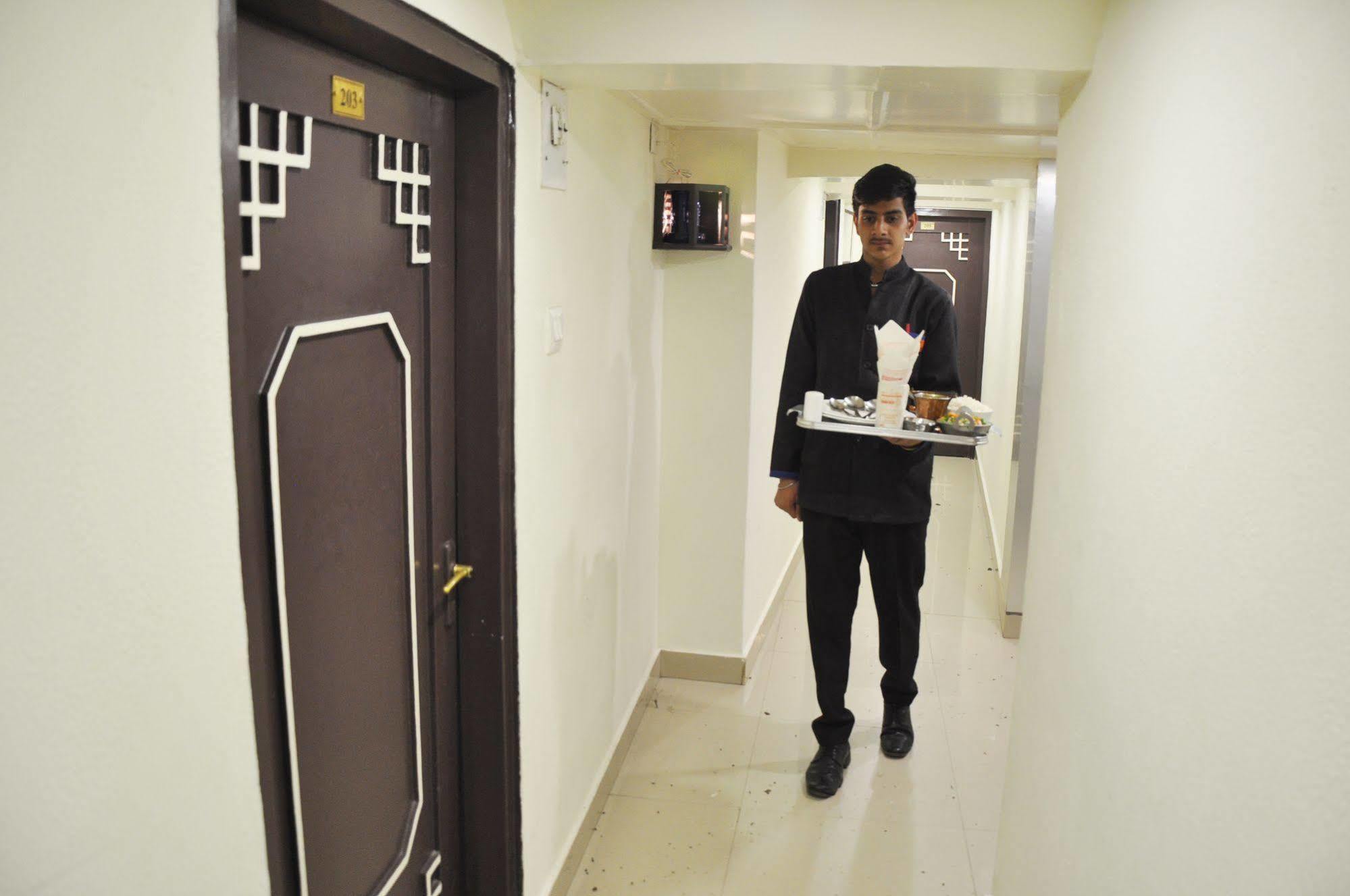 Hotel Sidharath Shimla Eksteriør billede