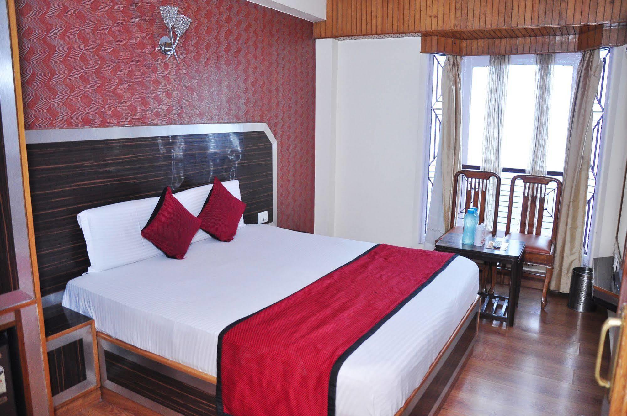 Hotel Sidharath Shimla Eksteriør billede